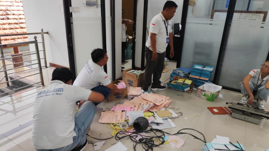 pemusnahan arsip inakif 2